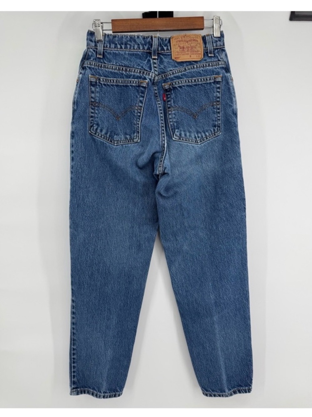 Levi's 550 Vintage Mom Jean Relaxed Fit Tapered
Leg Women's Size 8S Denim Jeans - Picture 4 of 11